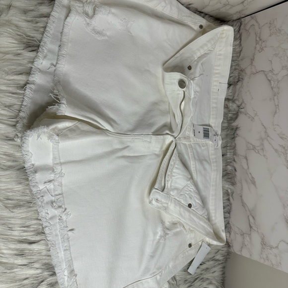 NWT GOOD AMERICAN Size 18 Good 90s White Denim Shorts - Picture 3 of 5
